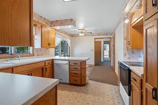357 Jefferson St, Oconto, WI 54153 - Photo 16