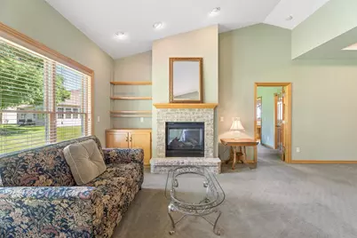 3831 N Wayside Lane, Appleton, WI 54913 - Photo 4