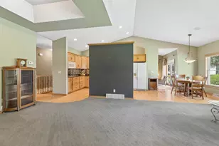 3831 N Wayside Ln, Appleton, WI 54913 - Photo 6