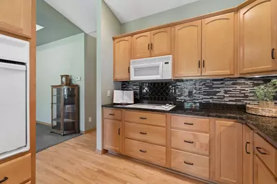 3831 N Wayside Lane, Appleton, WI 54913 - Photo 8
