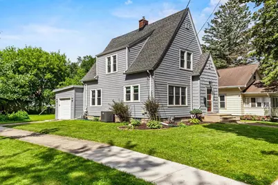 1034 W Lorain Street, Appleton, WI 54914 - Photo 2
