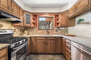 4085 Leonard Point Rd, Oshkosh, WI 54904 - Photo 8