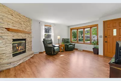613 Clover Lane, Green Bay, WI 54301 - Photo 12
