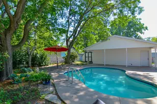 613 Clover Ln, Green Bay, WI 54301 - Photo 4