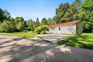 W10465 Leskovec Ln, Crivitz, WI 54114 - Photo 38