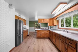 W10463 Leskovec Ln, Crivitz, WI 54114 - Photo 12