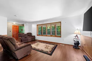 W10463 Leskovec Ln, Crivitz, WI 54114 - Photo 6