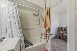 113 W 4th St, Kaukauna, WI 54130 - Photo 10