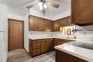 311 Harrison St, Neenah, WI 54956 - Photo 10