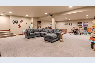 1055 Zacher Drive, Oshkosh, WI 54901 - Photo 24