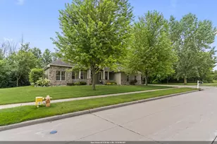 1055 Zacher Dr, Oshkosh, WI 54901 - Photo 1