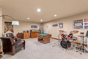 1055 Zacher Dr, Oshkosh, WI 54901 - Photo 26