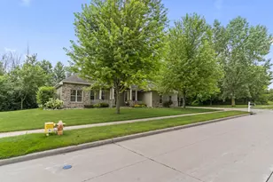 1055 Zacher Dr, Oshkosh, WI 54901 - Photo 1