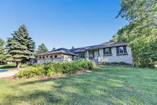 1259 Harbor Lights Rd, Suamico, WI 54173 - Photo 2