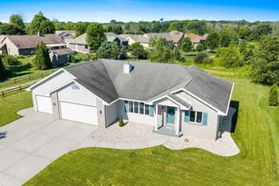 1475 Buckys, Green Bay, WI 54313 - Photo 2