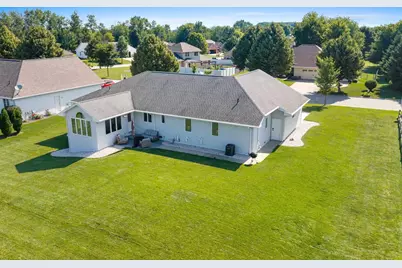 1475 Buckys, Green Bay, WI 54313 - Photo 28