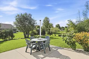 W5261 Arbor Vitae Ct, Sherwood, WI 54169 - Photo 32