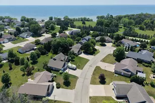 W5261 Arbor Vitae Ct, Sherwood, WI 54169 - Photo 38