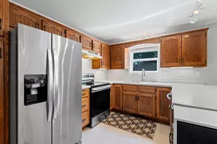 2837 St Anthony Dr, Green Bay, WI 54311 - Photo 10