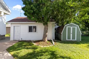 906 Grand St, Oshkosh, WI 54901 - Photo 58