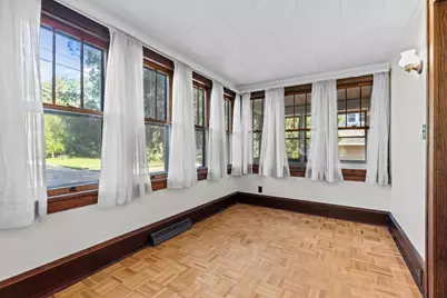 906 Grand Street, Oshkosh, WI 54901 - Photo 12