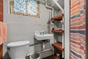 906 Grand St, Oshkosh, WI 54901 - Photo 38