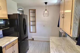 1614 Arizona St, Oshkosh, WI 54902 - Photo 6