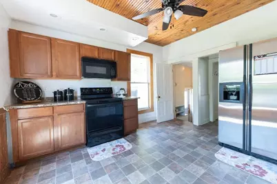 825 Frederick Street, Oshkosh, WI 54901 - Photo 2