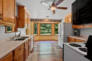 429 Jackson St, Oconto, WI 54153 - Photo 18