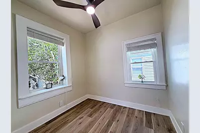 320 E Parkway Avenue, Oshkosh, WI 54901 - Photo 16