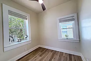 320 E Parkway Ave, Oshkosh, WI 54901 - Photo 16