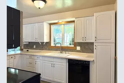 1137 W Roberts Avenue, Appleton, WI 54914 - Photo 6