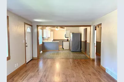 1137 W Roberts Avenue, Appleton, WI 54914 - Photo 10