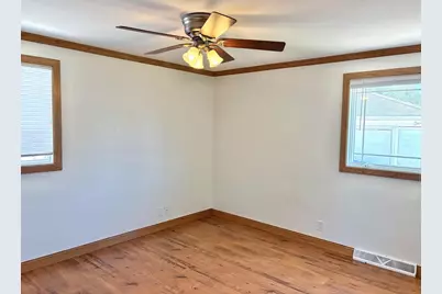 1137 W Roberts Avenue, Appleton, WI 54914 - Photo 14