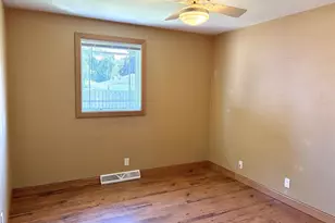 1137 W Roberts Ave, Appleton, WI 54914 - Photo 18