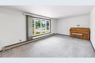 2786 Otto Court, Green Bay, WI 54313 - Photo 6