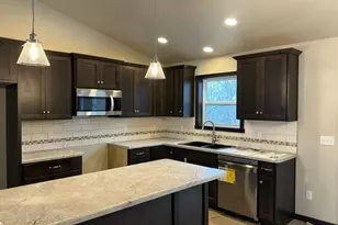 W6530 Breezy Way, Appleton, WI 54915 - Photo 2