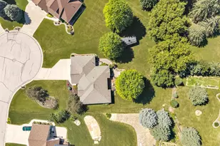 1630 Tiffany Ct, De Pere, WI 54115 - Photo 2