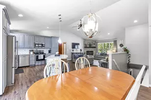 816 Woodrow St, Denmark, WI 54208 - Photo 10