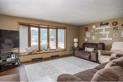 1006 Woodland Court, Kaukauna, WI 54130 - Photo 2
