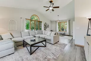 51 Overland Trail, Oshkosh, WI 54904 - Photo 4