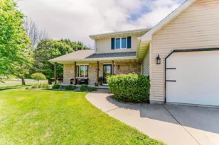 51 Overland Trail, Oshkosh, WI 54904 - Photo 2