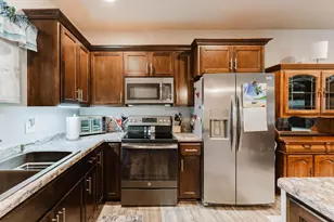 320D E Evergreen Dr, Kaukauna, WI 54130 - Photo 6