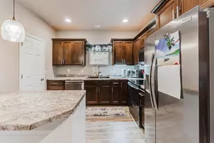 320D E Evergreen Dr, Kaukauna, WI 54130 - Photo 4