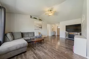 1028 Durham Ln, Menasha, WI 54952 - Photo 4
