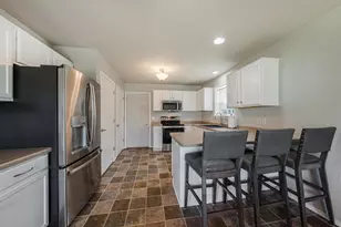 1028 Durham Ln, Menasha, WI 54952 - Photo 10