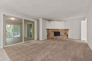W6425 Lakeview Ct, Menasha, WI 54952 - Photo 10