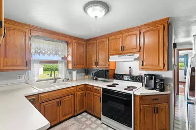 5091 Caledonia Drive, New Franken, WI 54229 - Photo 10