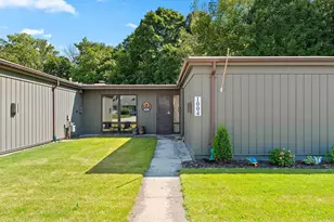 1004 W Crescent Dr, Manitowoc, WI 54220 - Photo 74