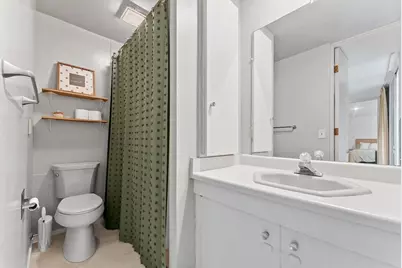 1004 W Crescent Drive, Manitowoc, WI 54220 - Photo 40